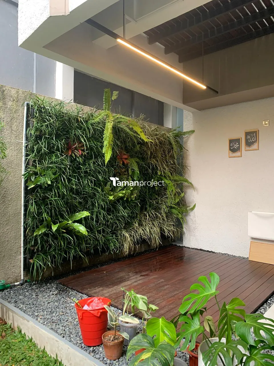 Proyek Vertical Garden Pot by Tamanproject | Iby Stanny - Cibubur Residence