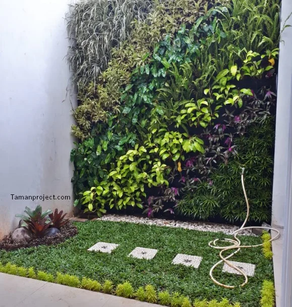 Proyek Vertical Garden Karpet Geotextile | Ibu Sarah - The Icon BSD