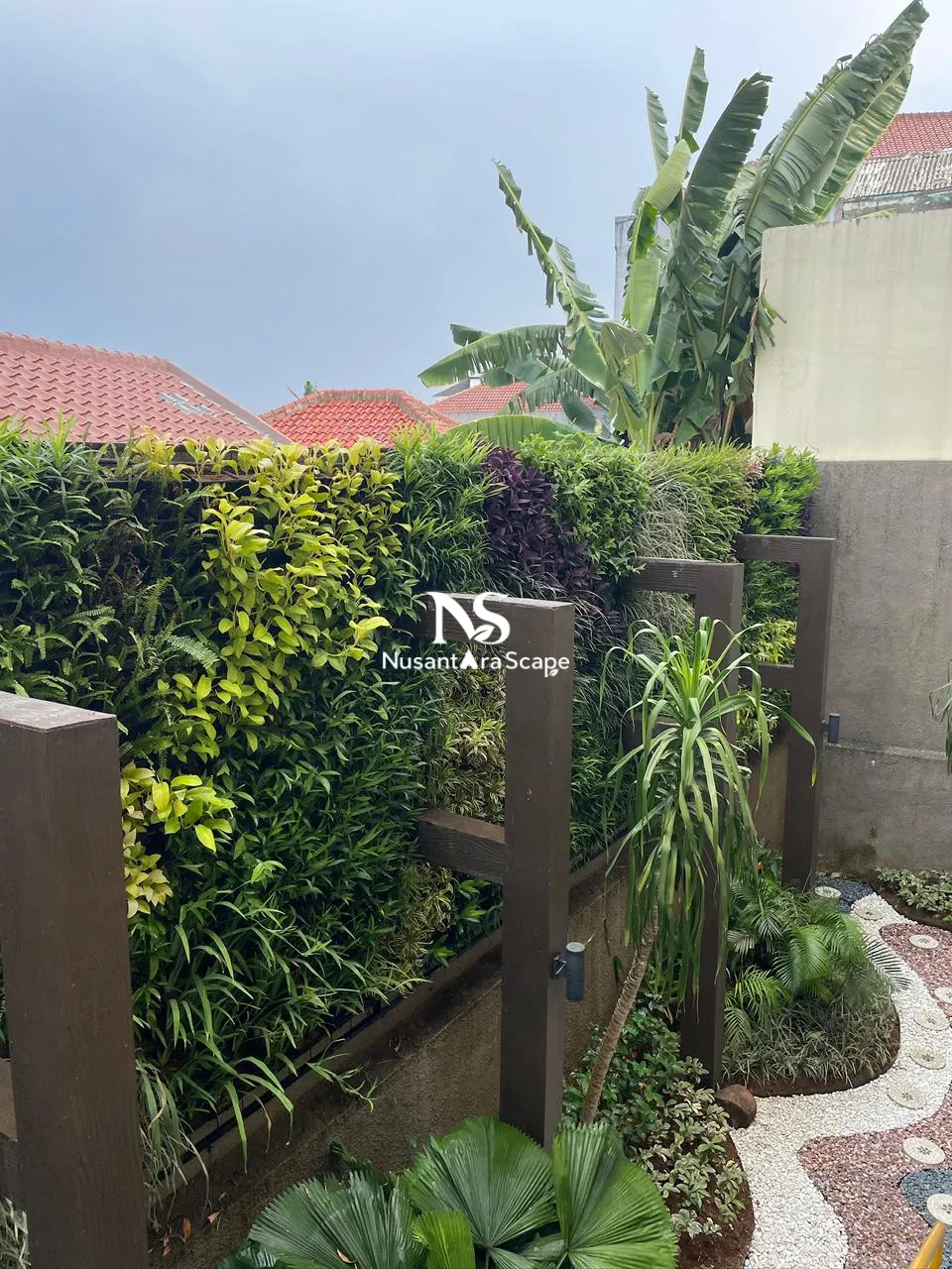 Proyek Vertical Garden Pot & Dry Tropical Garden - The Home Srengseng - Foto Gallery 5