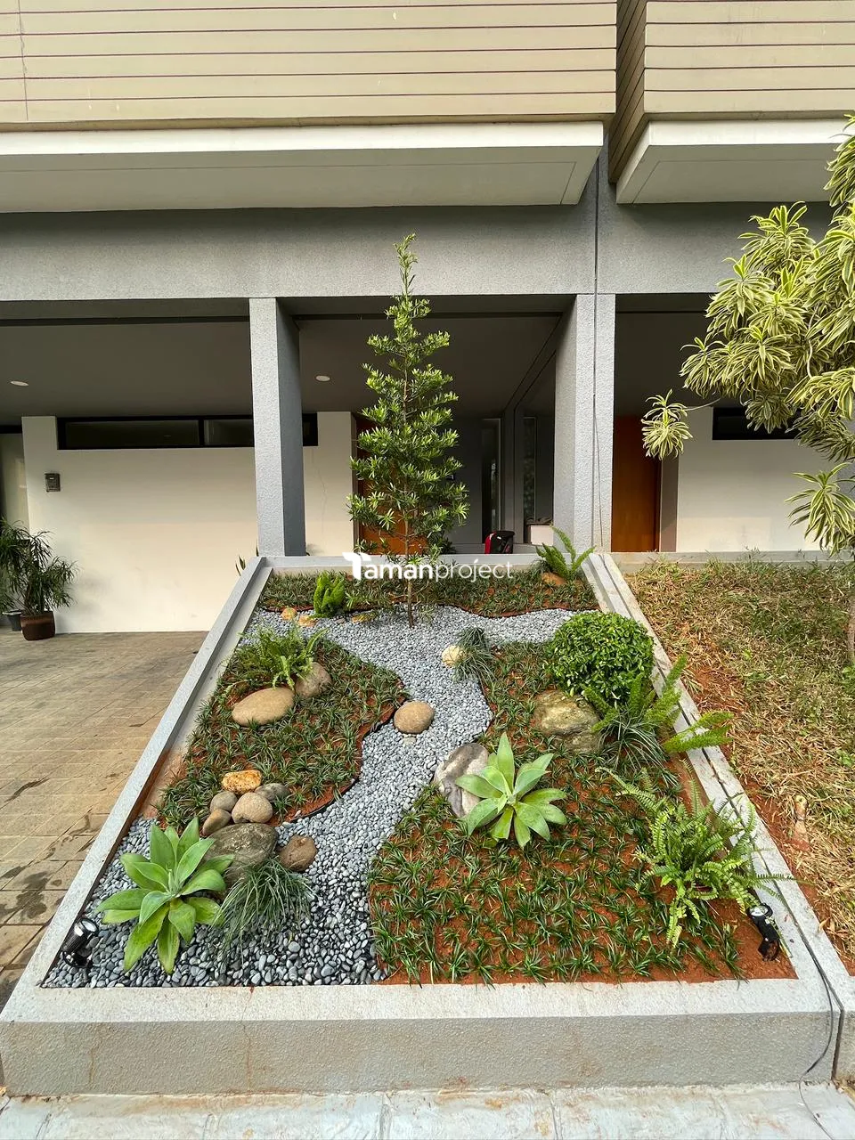 Proyek Taman Kering Tropical di Providence House Ibu Kania