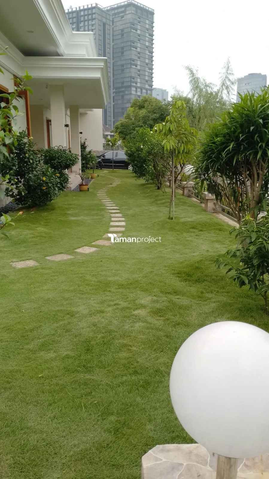 Proyek Perawatan Taman di Mentari Utama Alam Sutera Pak Heely Adisuhanto