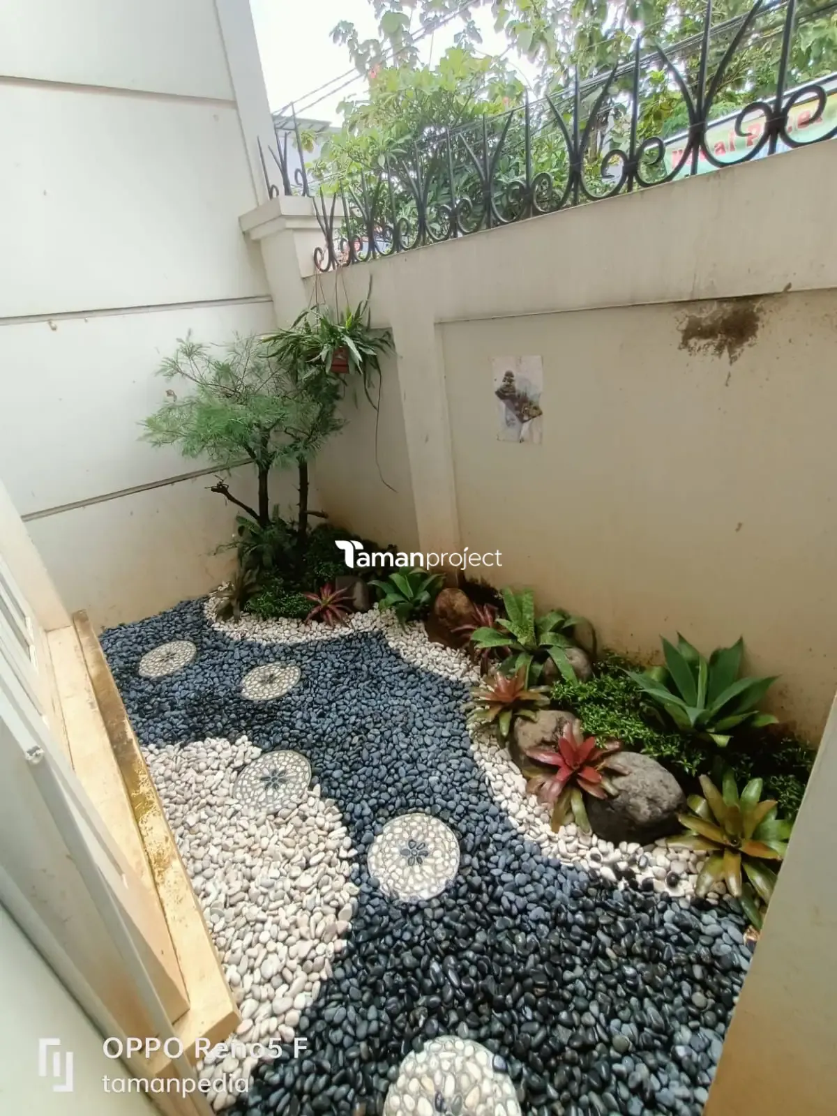 Proyek Taman kering Minimalis Belakang Rumah BSD